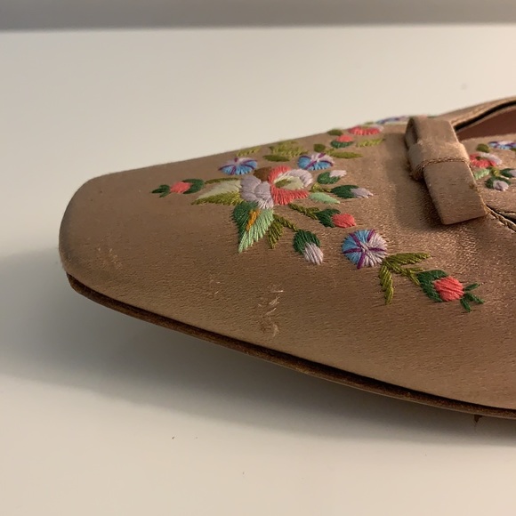 Prada Authentic Size 39.5 EU Silk Satin Hand Embroidered Floral Kitten Heels - Picture 8 of 11